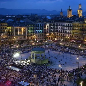 Iraipe Pamplona Auto Check-in 2* Aizoáin